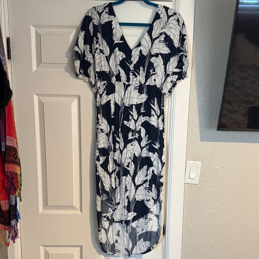 Roxy Women's Navy and White Tropical Midi Dress